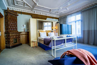 Photo by: Photo Karl Gabor Junior Suite